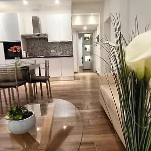 Casa Mia Metro A Nuovo Roma